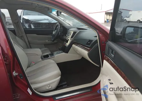 2014 Subaru Legacy 2.5I Limited из США, поврежденный, VIN 4S3BMBL67E3028411